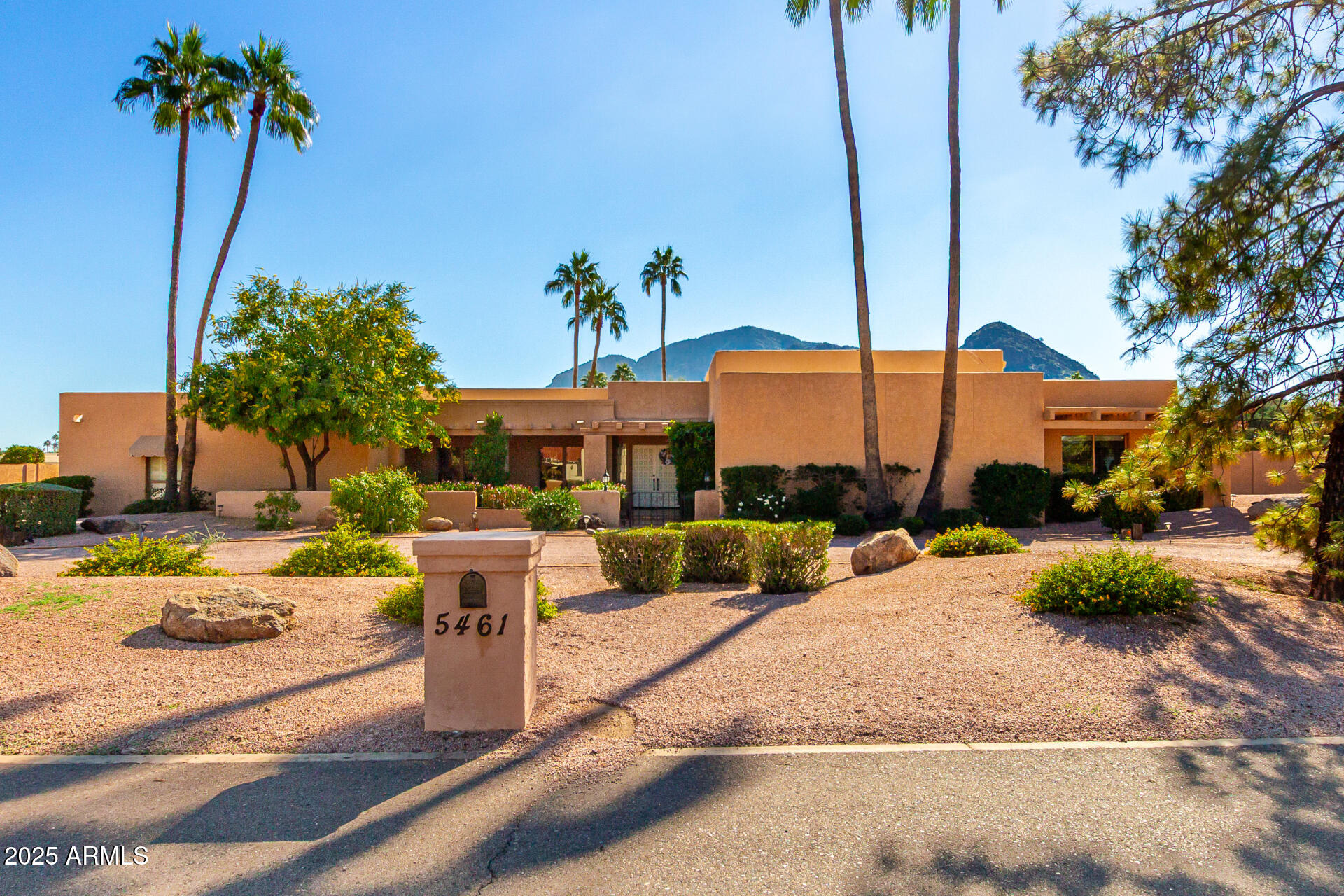 5461 E VIA BUENA Vista