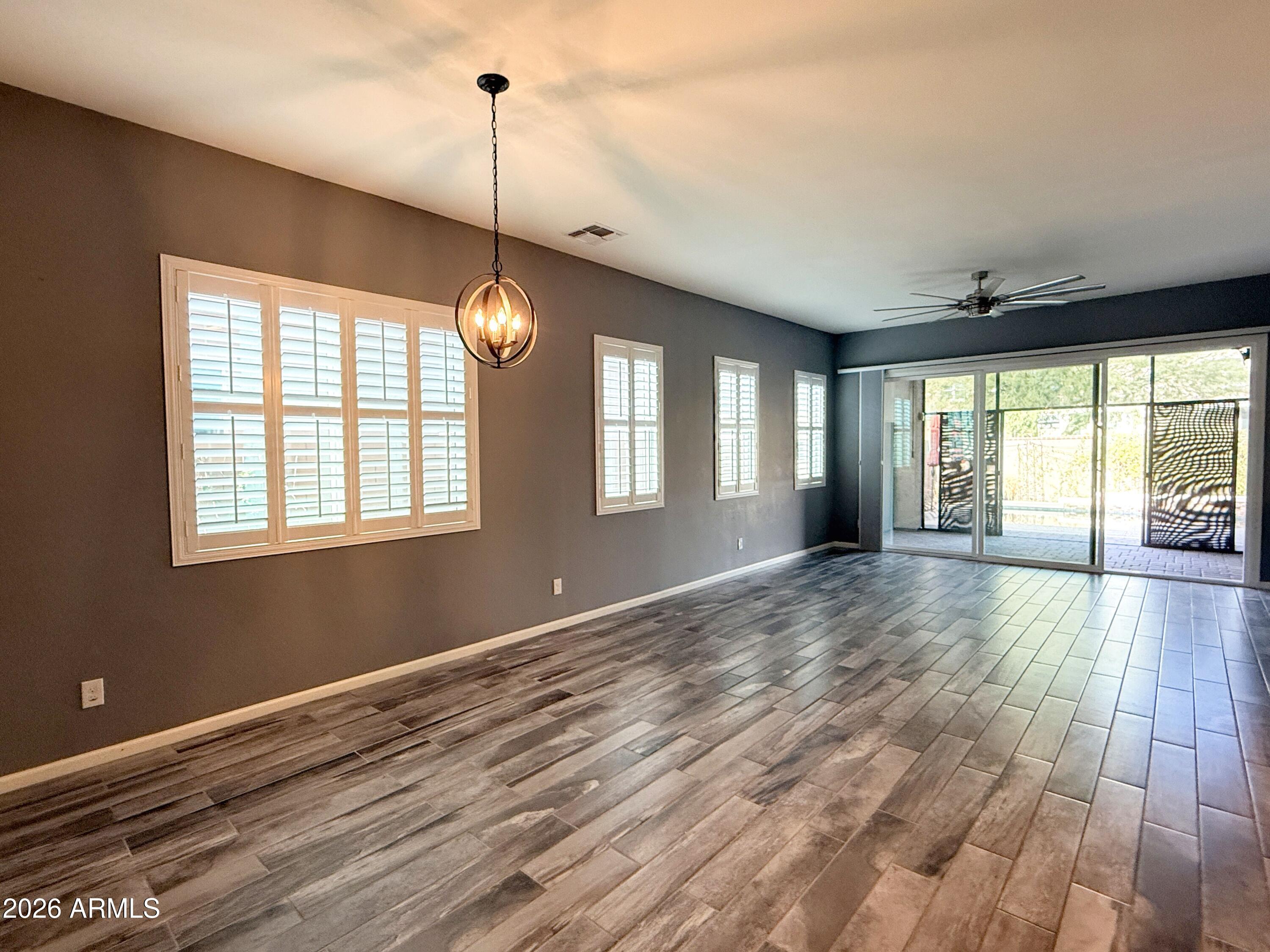 20618 W Edgemont Avenue