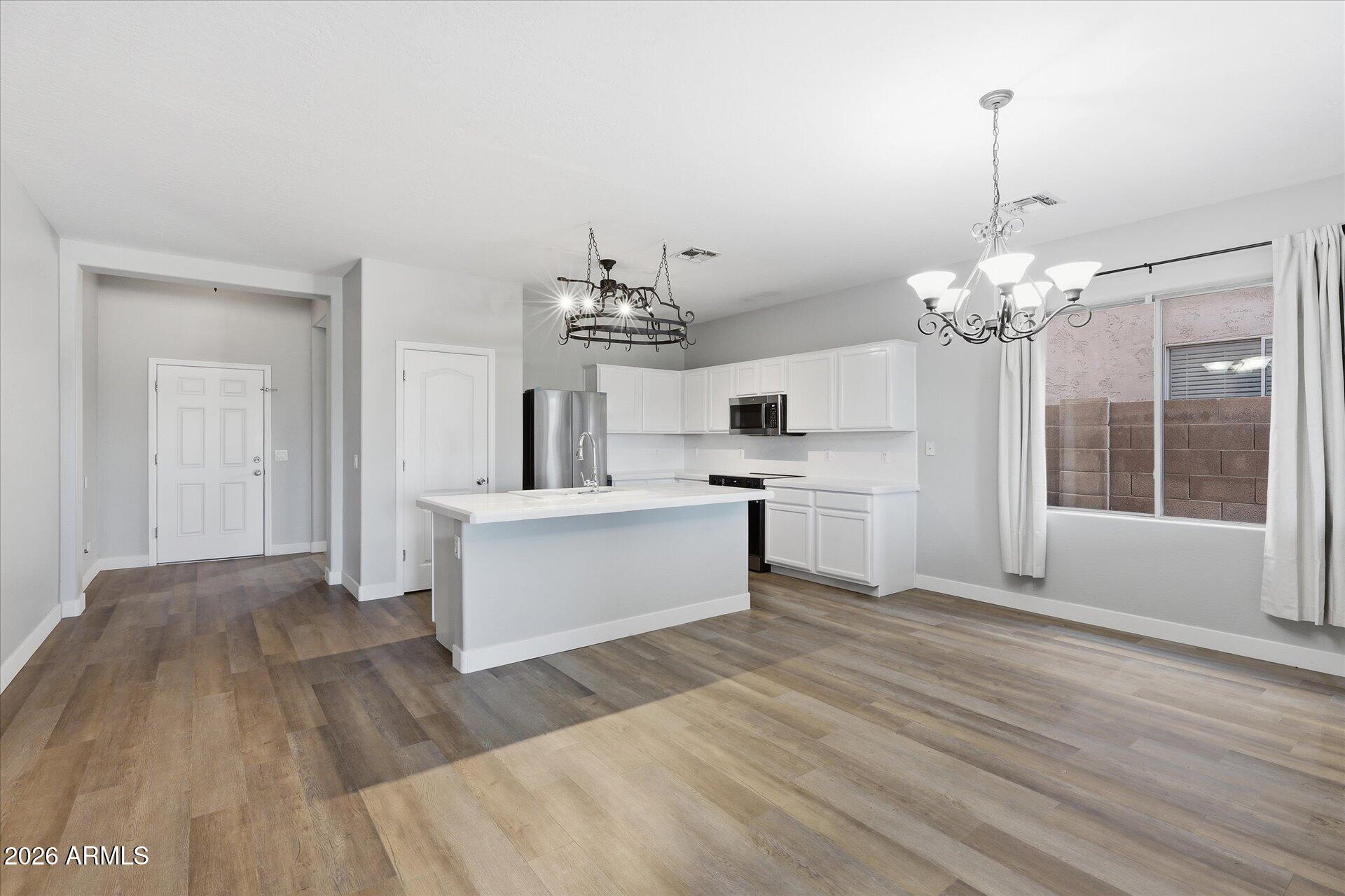 405 E HAROLD Drive
