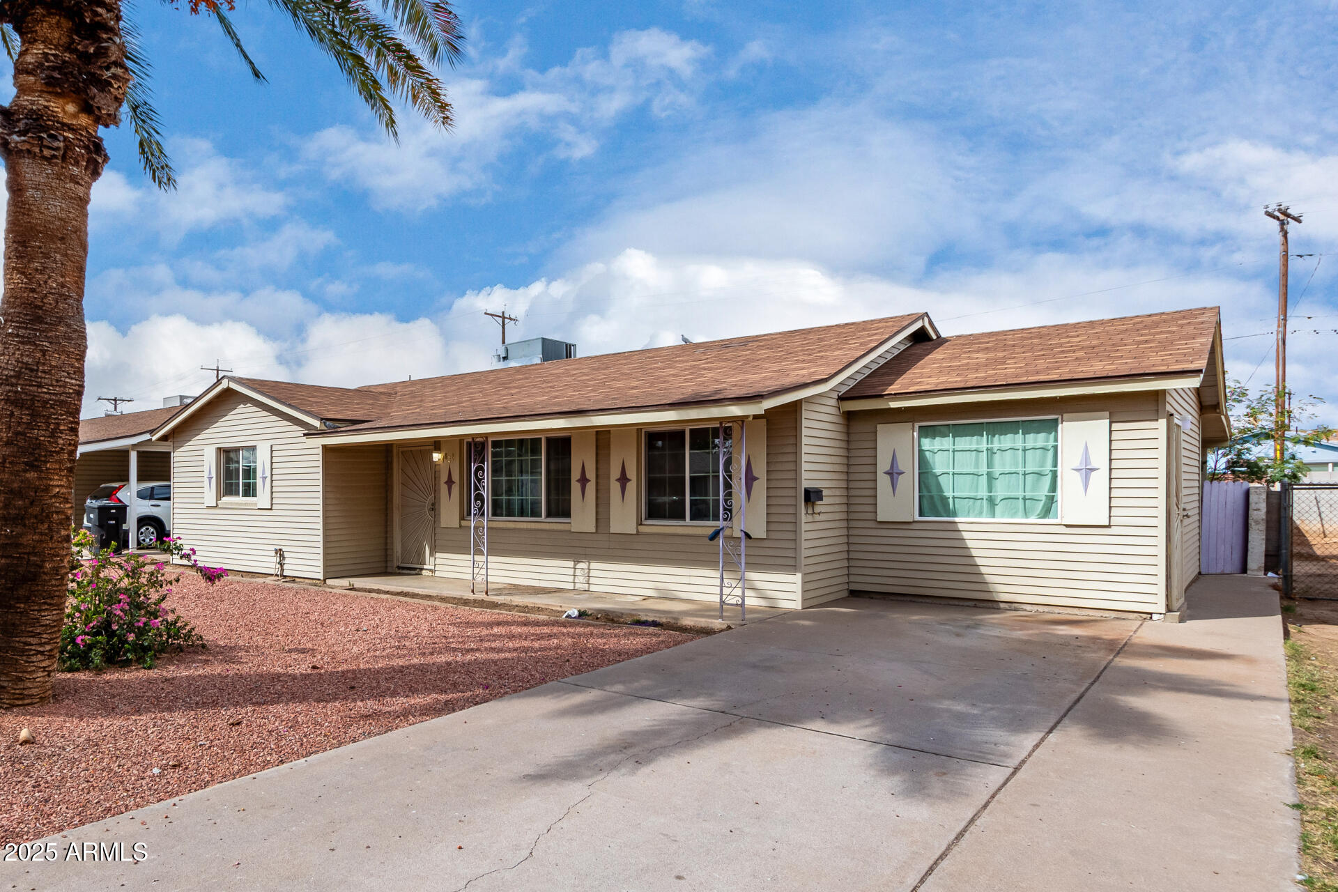 4626 W MITCHELL Drive