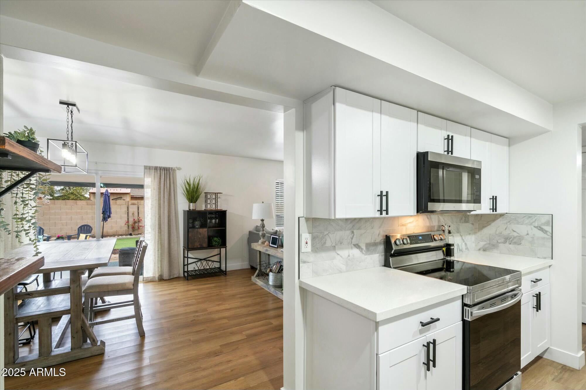 1504 W 6TH Street