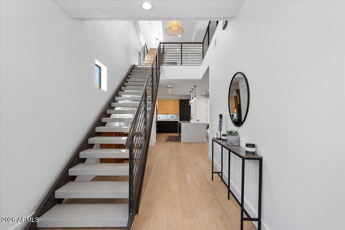 230 W Monterosa Street