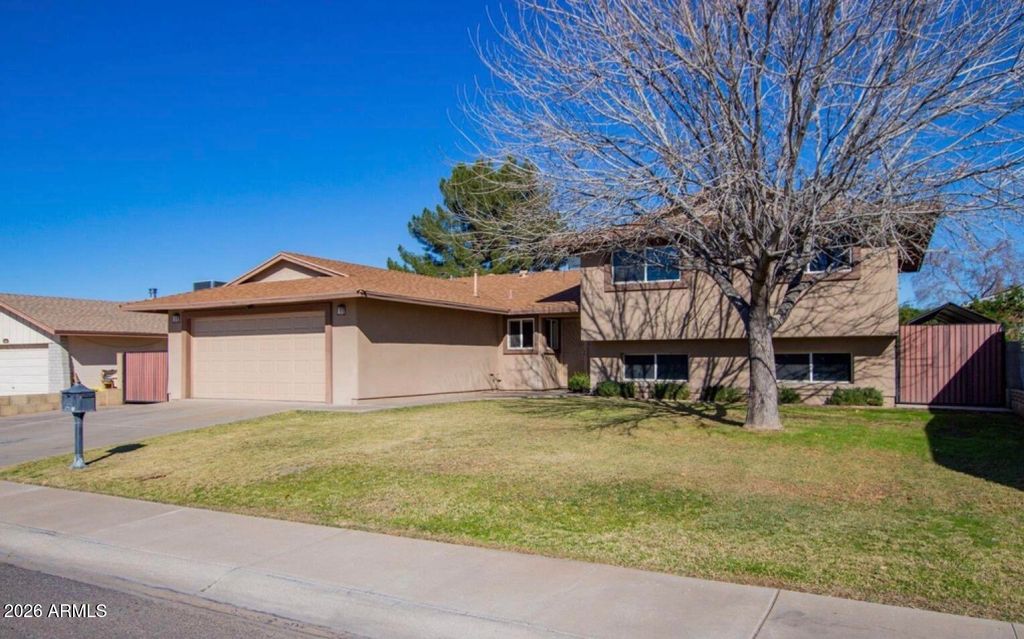 Photo of 5130 W Redfield Road, Glendale, AZ 85306 (MLS # 6970172)