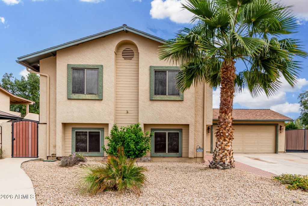 Photo of 1237 N Raven, Mesa, AZ 85207 (MLS # 6973984)