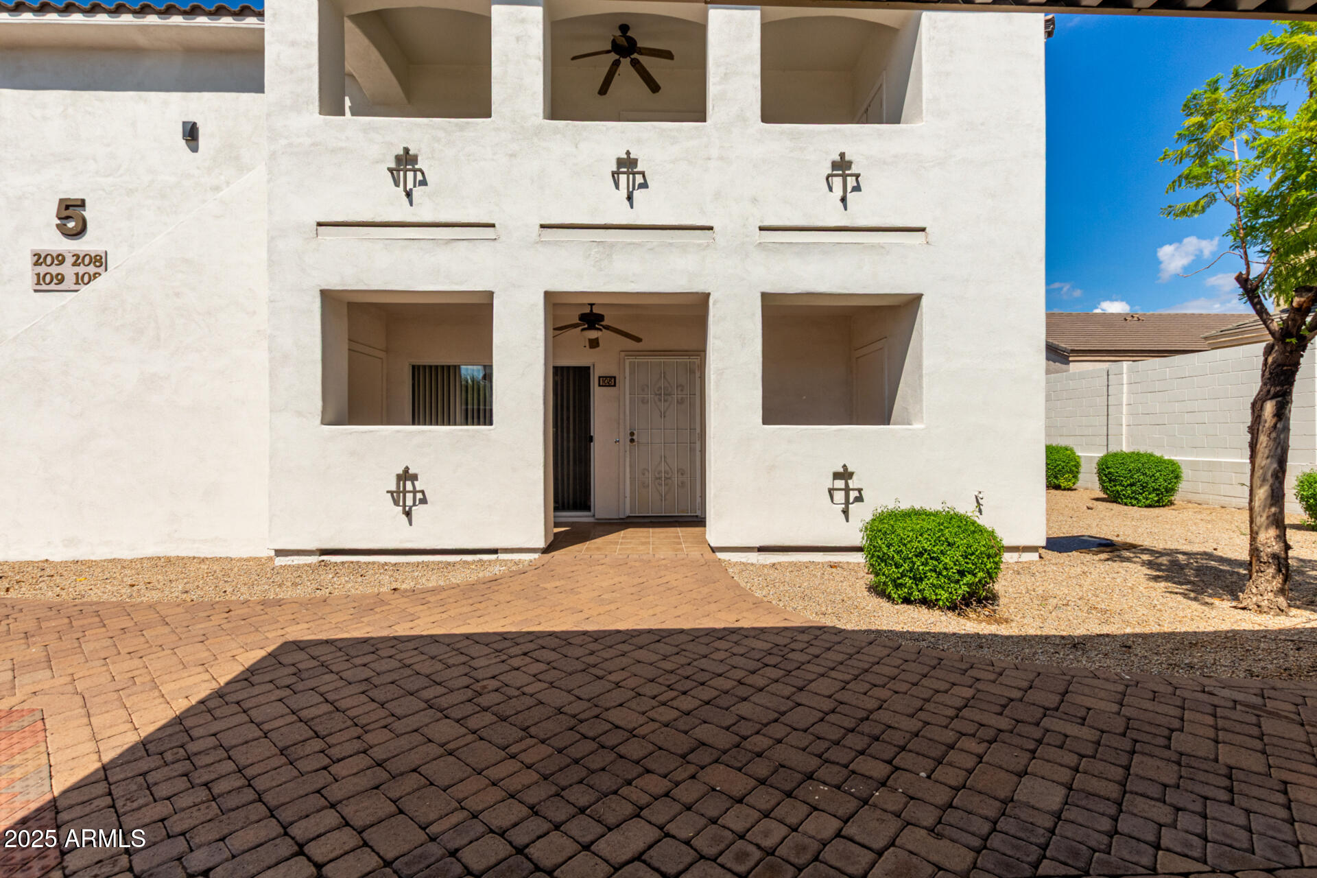 2950 W LOUISE Drive 108