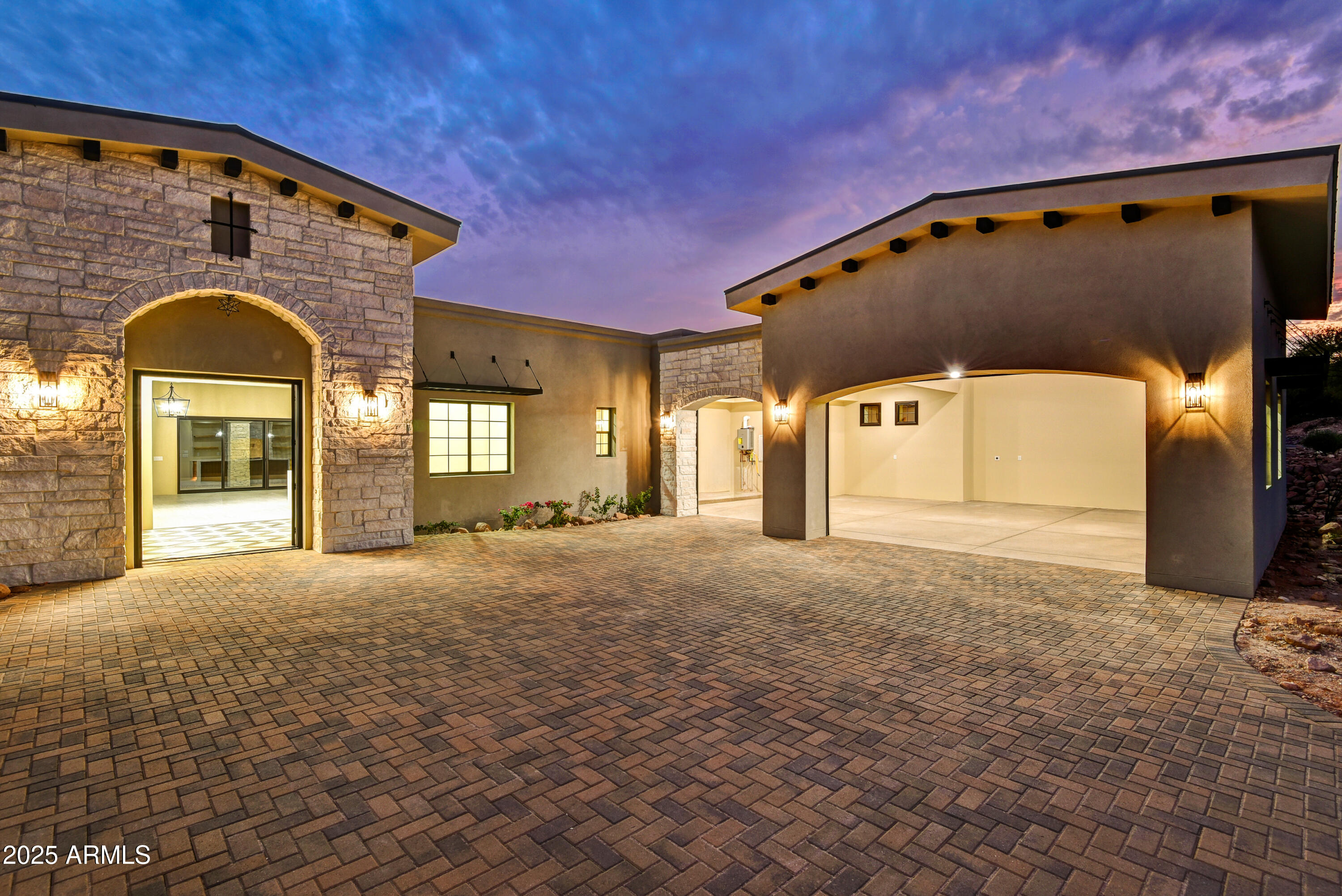 9431 E SUPERSTITION MOUNTAIN Drive