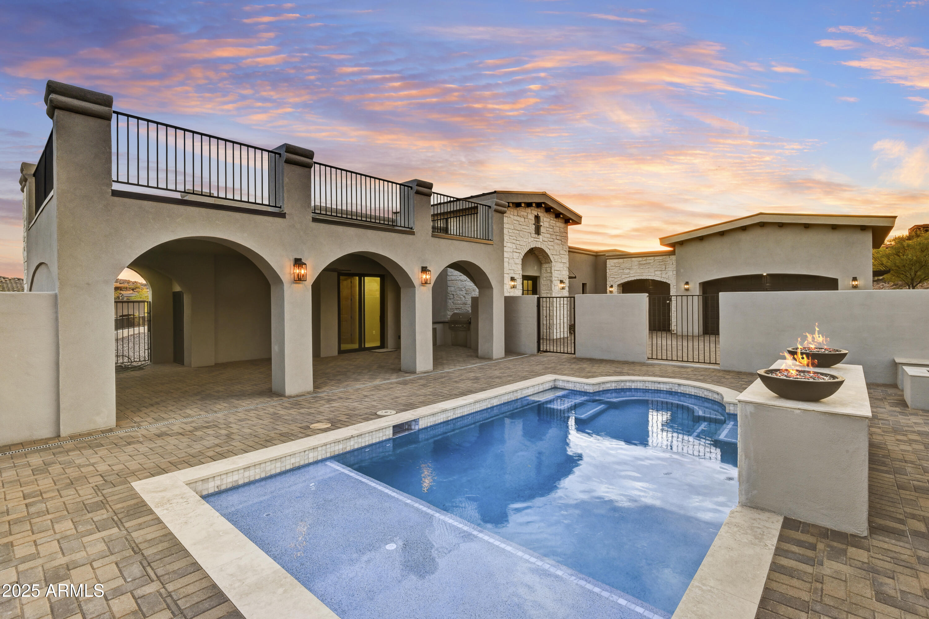 9431 E SUPERSTITION MOUNTAIN Drive