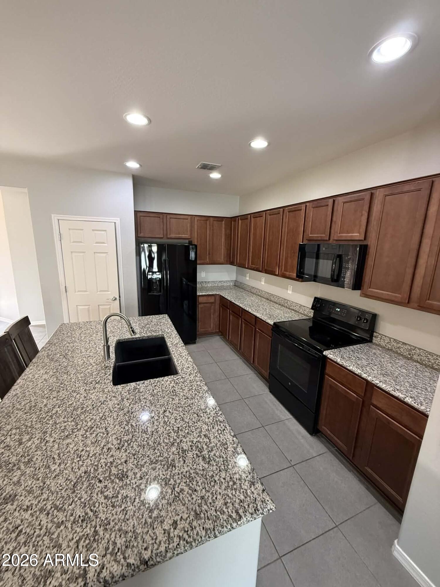 1458 W SMOKE TREE Avenue