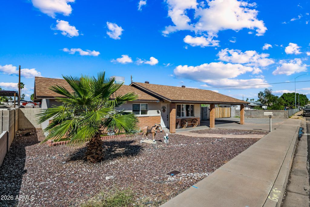 Photo of 48 N Maple, Mesa, AZ 85205 (MLS # 7001389)
