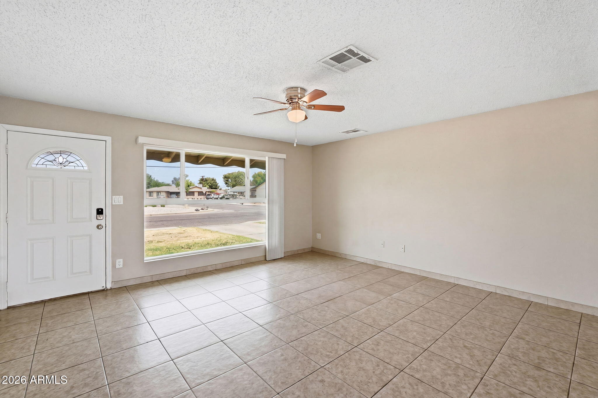 3731 W MYRTLE Avenue