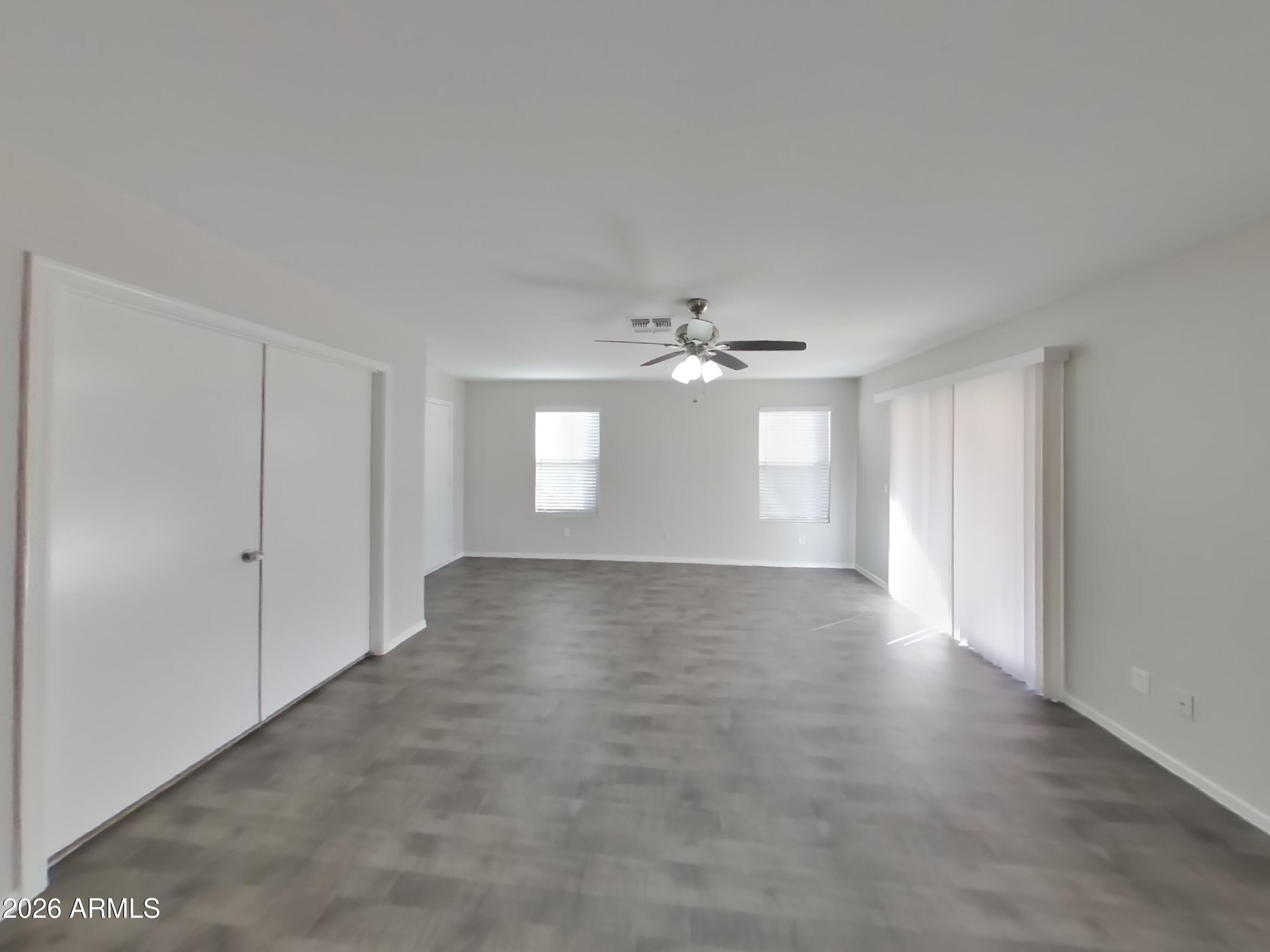 11445 W CAMBRIDGE Avenue