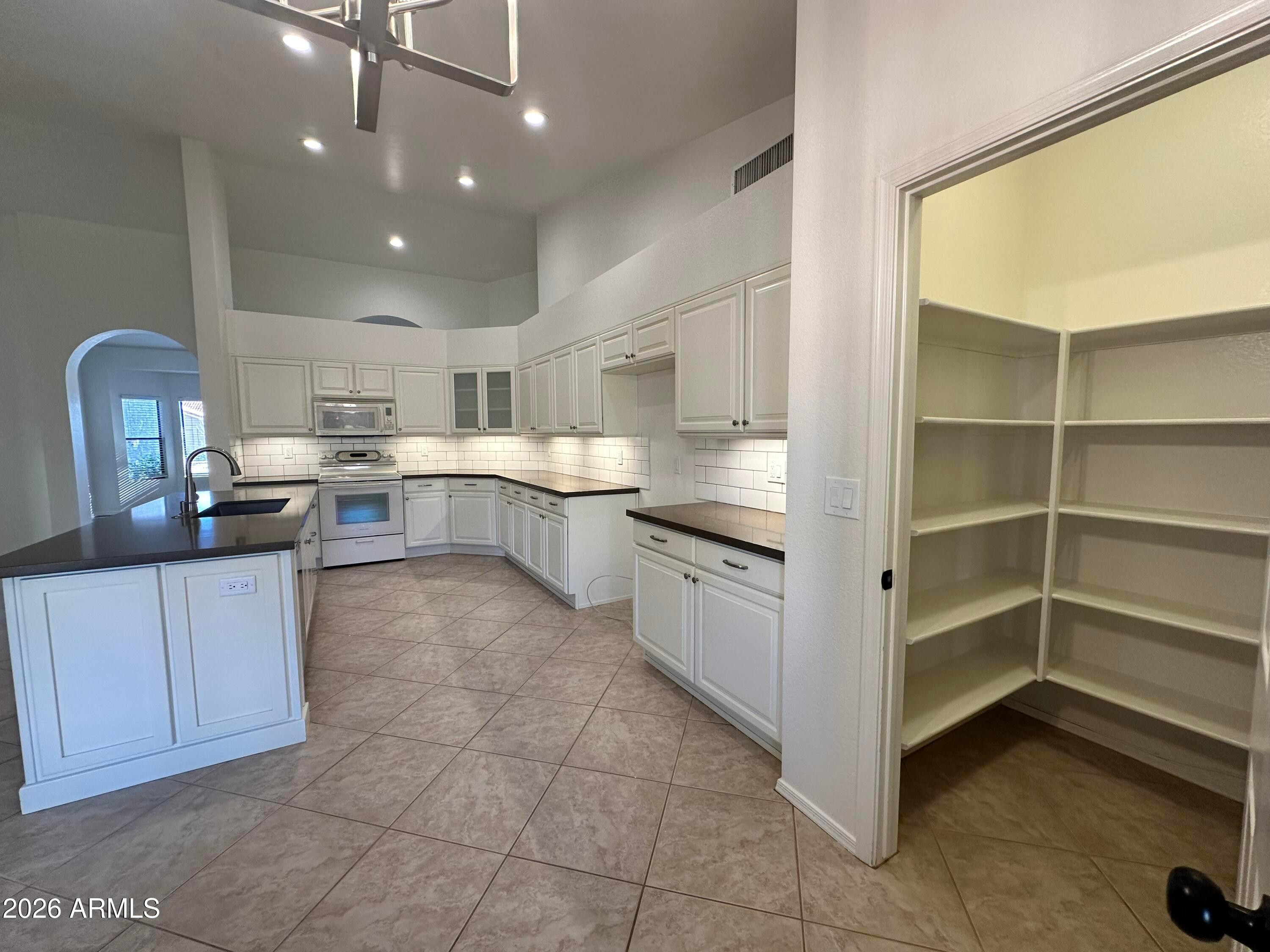 3618 E Goldfinch Gate Lane