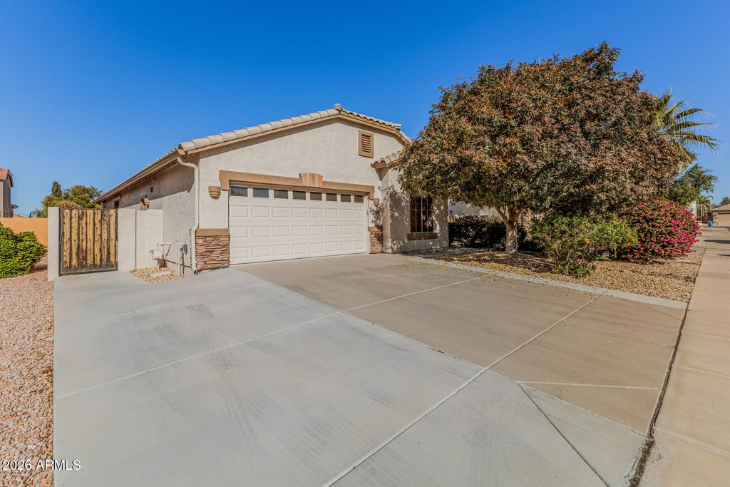 Photo of 1136 E San Tan Drive, Gilbert, AZ 85296 (MLS # 6976919)