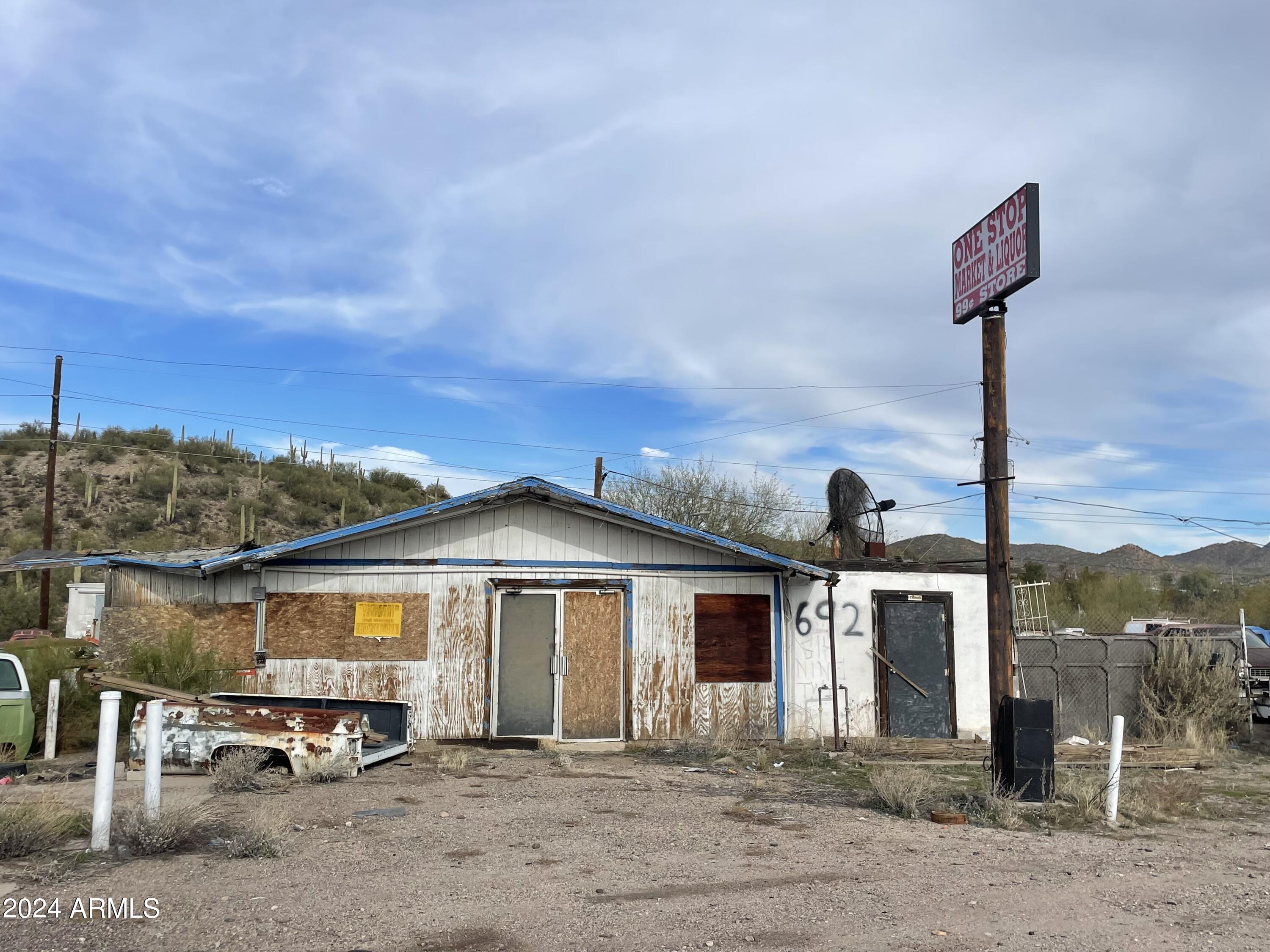 Photo 1 of 11 — 676 W AZ HIGHWAY 177 --, Hayden, AZ 85135