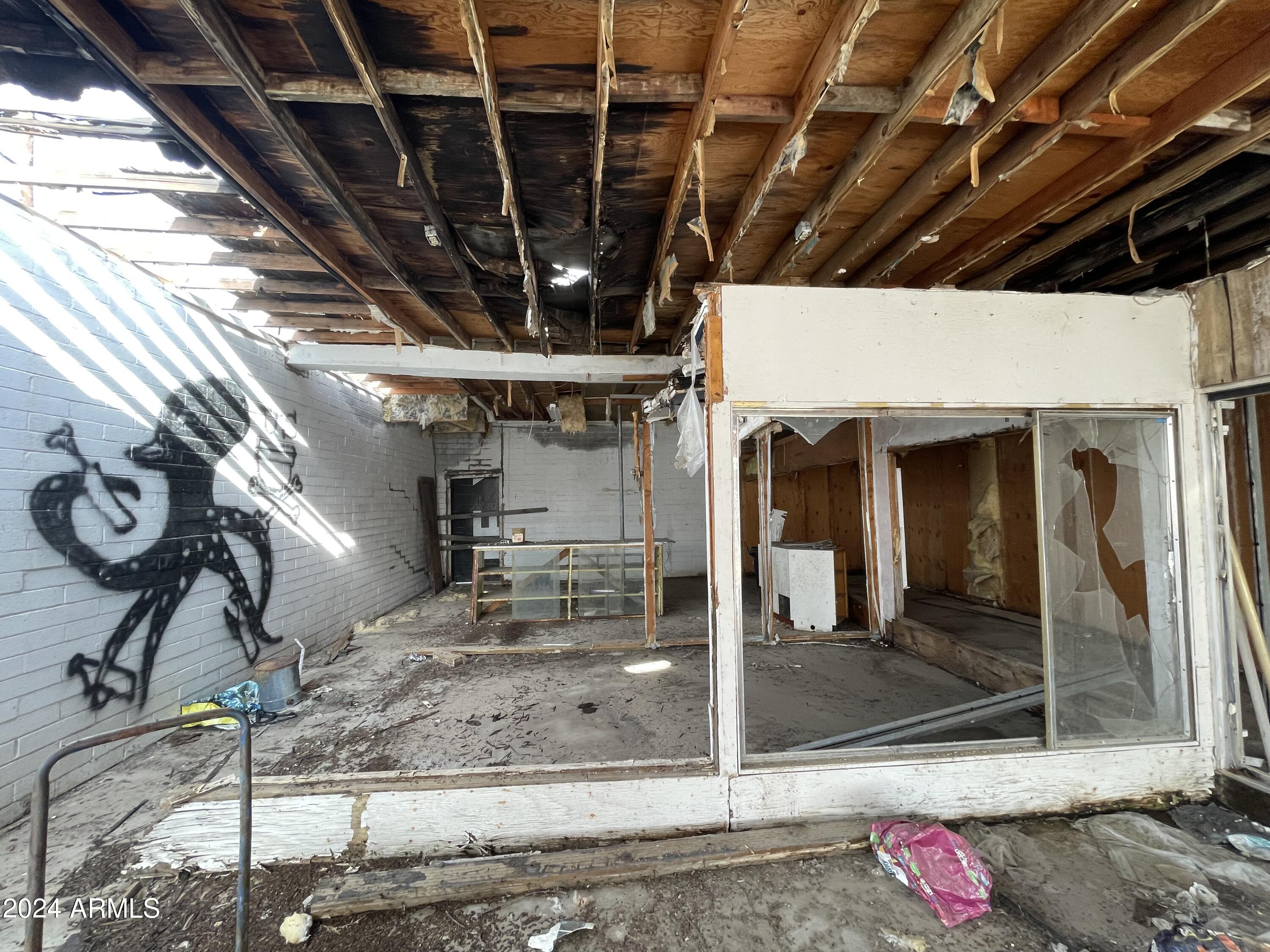 676 W AZ HIGHWAY 177 --