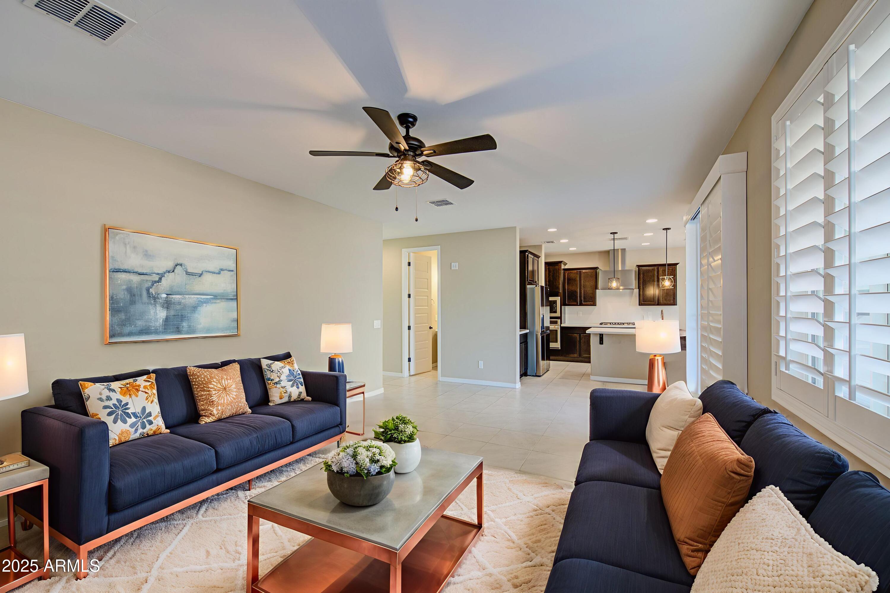 7926 W MEDLOCK Drive