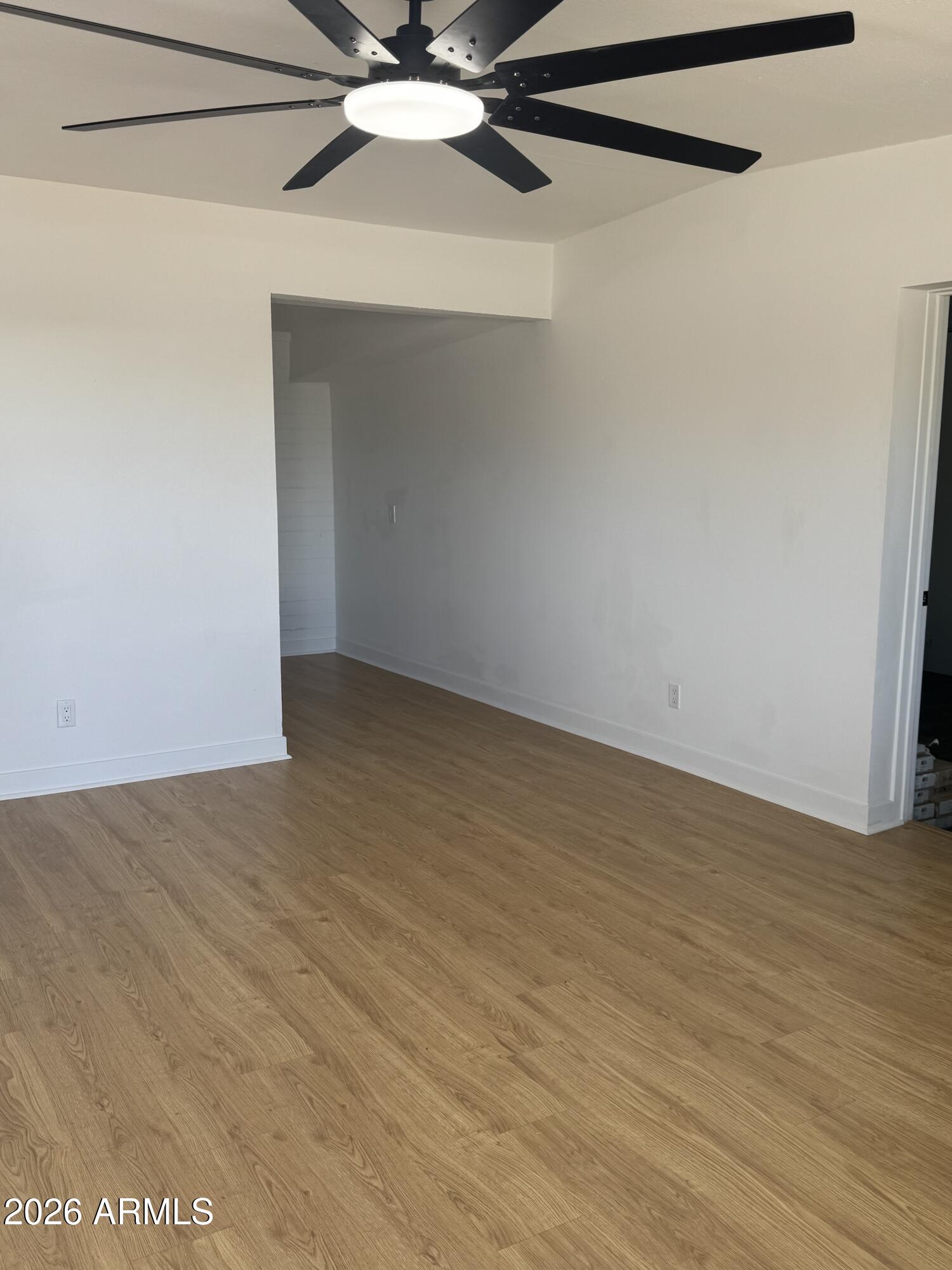 639 W WILSON Avenue