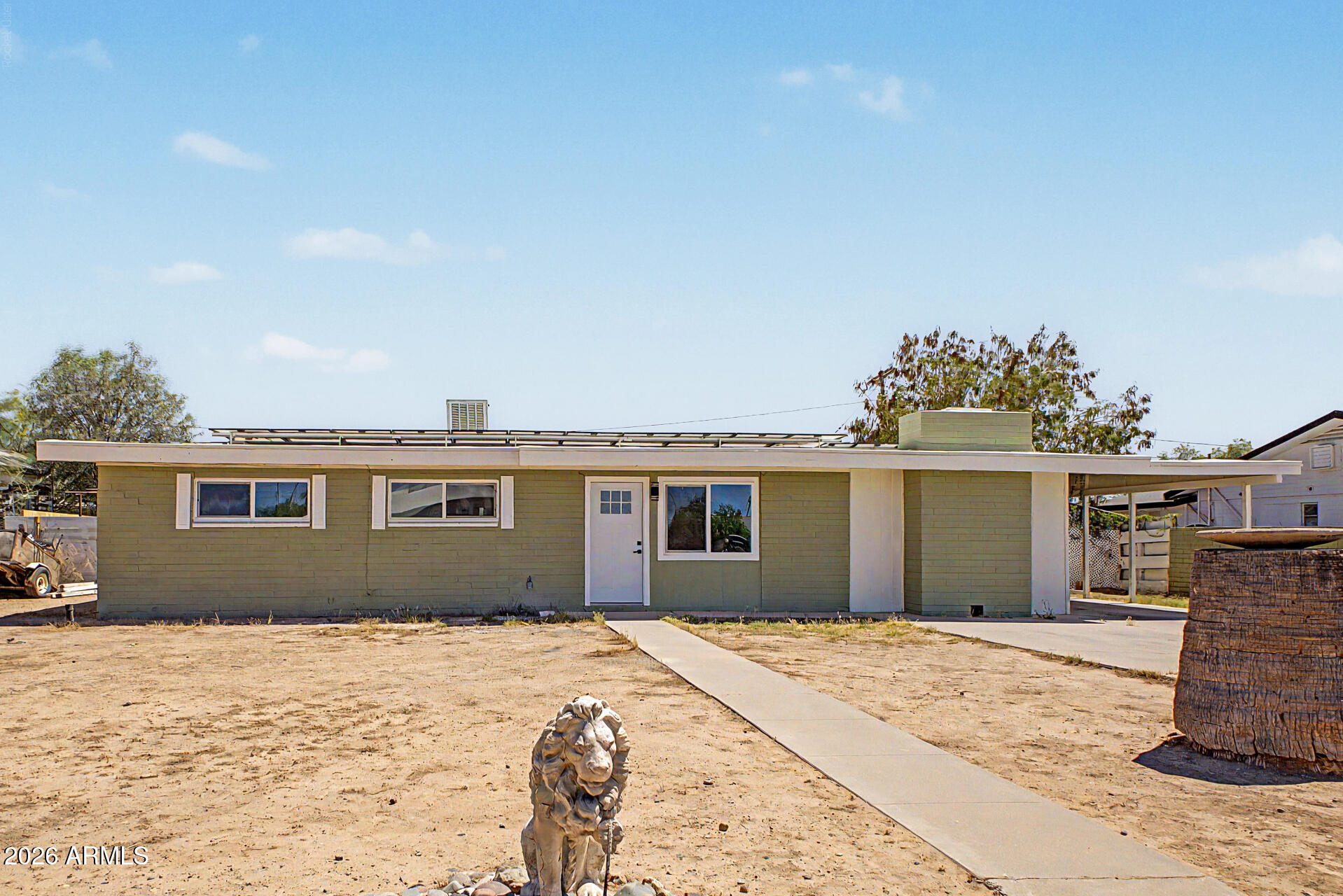 639 W WILSON Avenue