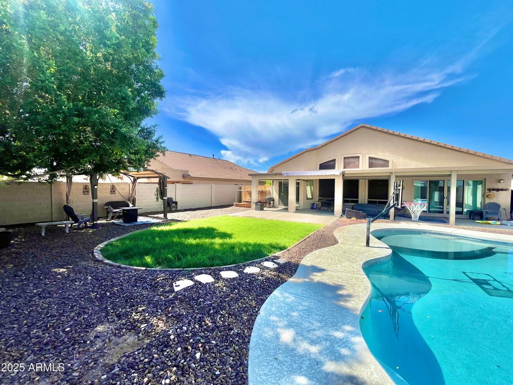 Photo of 867 S Del Rio Court, Apache Junction, AZ 85120 (MLS # 6893037)