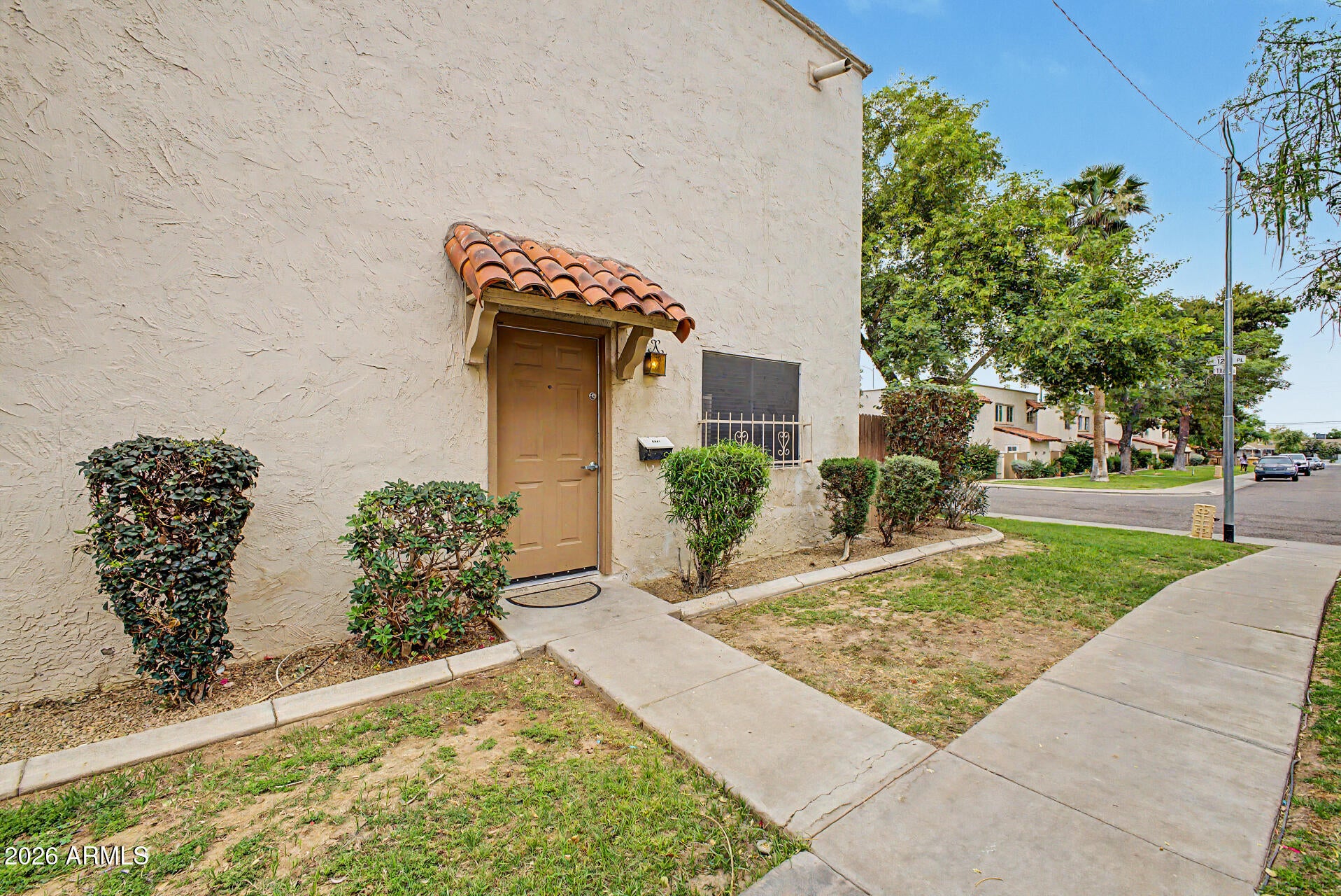 8841 N 12TH Place