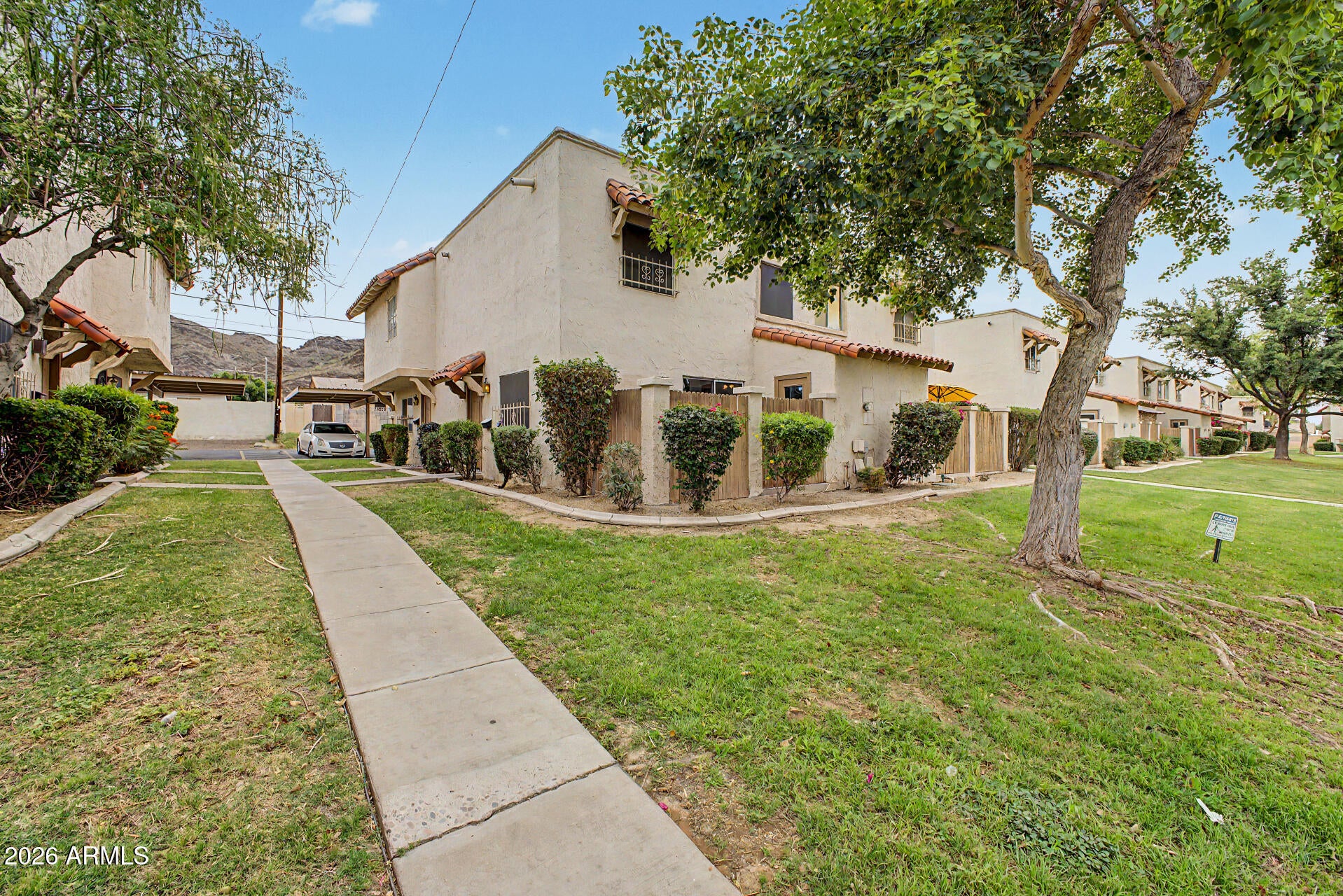 8841 N 12TH Place