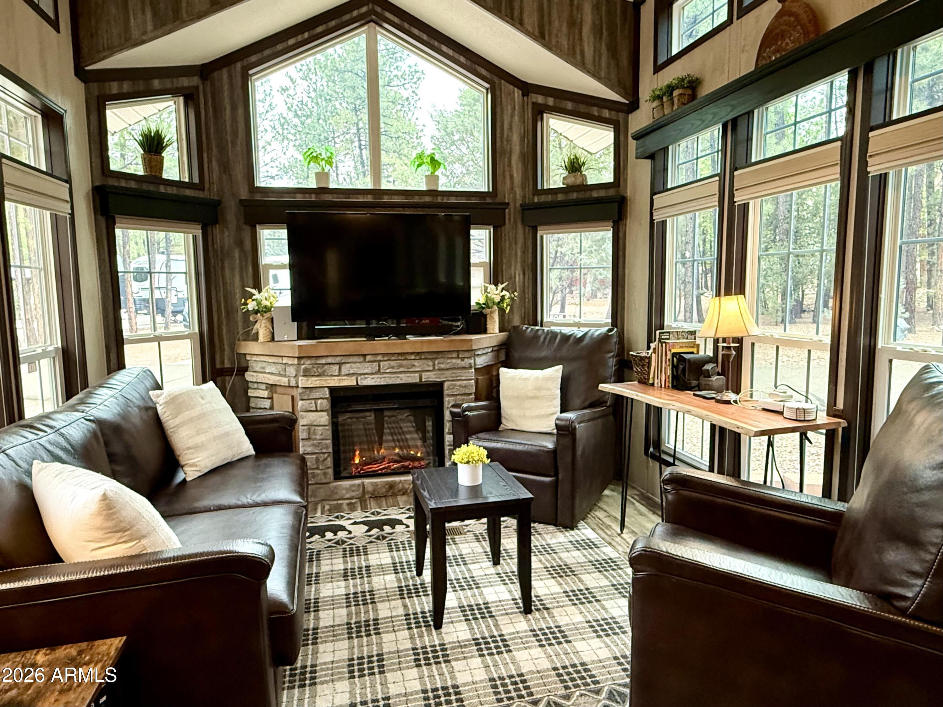 WHITE MOUNTAIN VACATION VILLAGE UNIT 2 - Residential