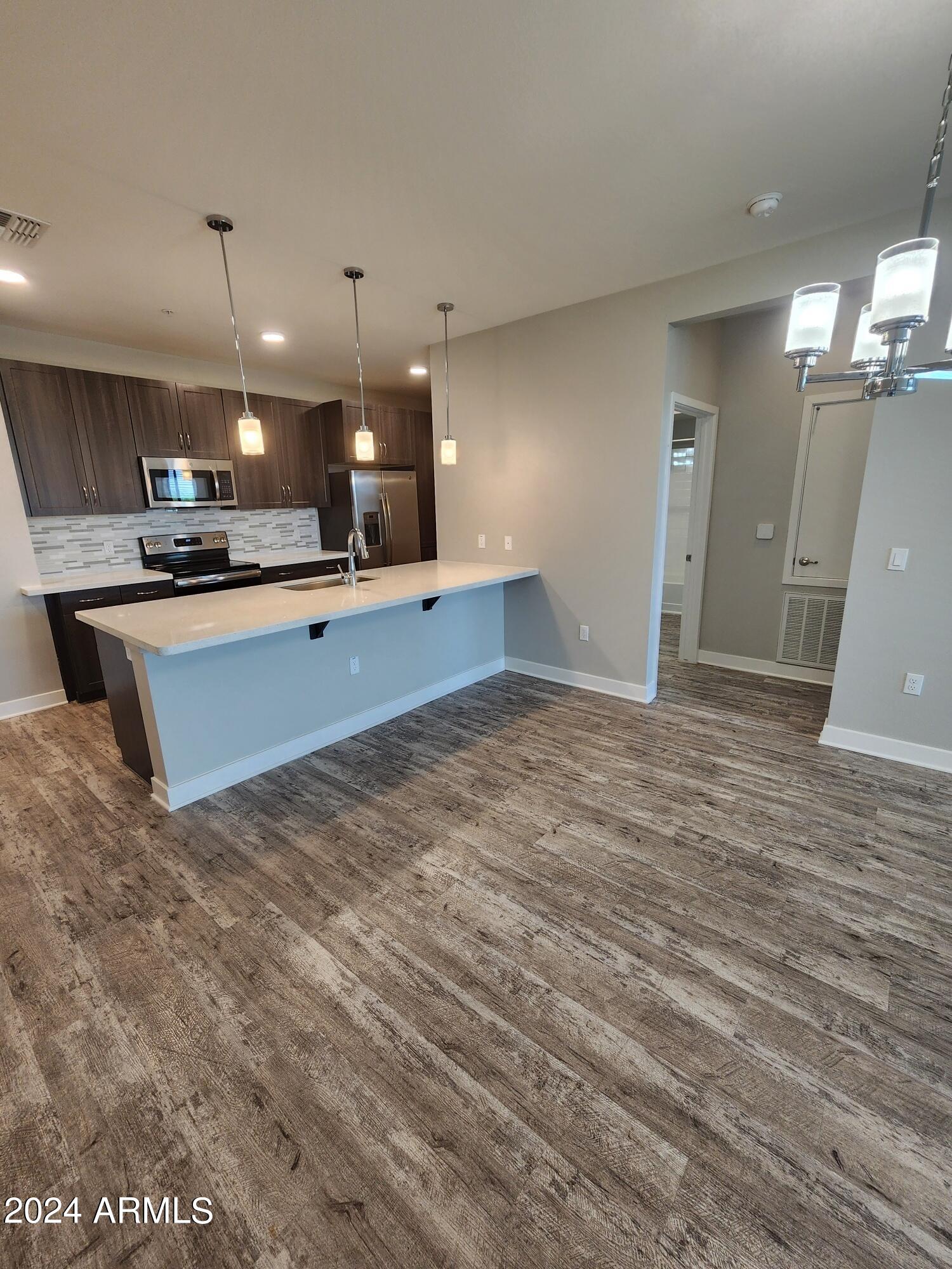 5550 E DEER VALLEY Drive 2M