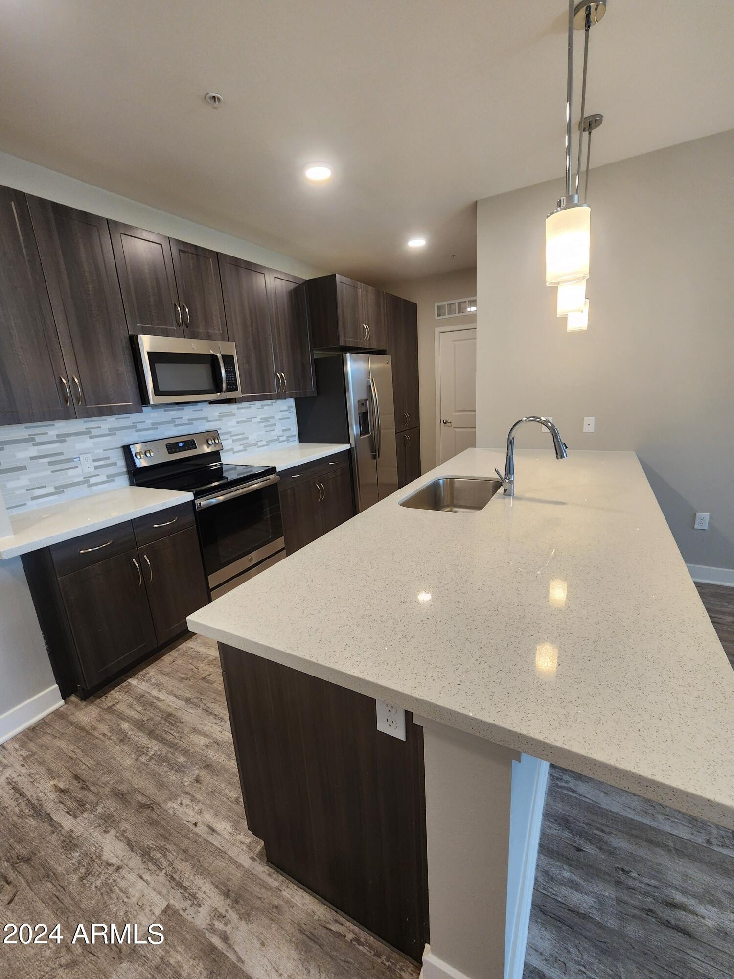 5550 E Deer Valley Drive 2M