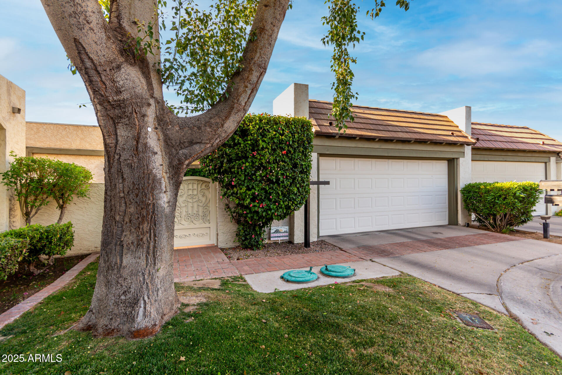 106 E ECHO Lane