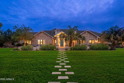 Photo of 5401 E Calle Del Medio, Phoenix, AZ 85018 (MLS # 6894912)
