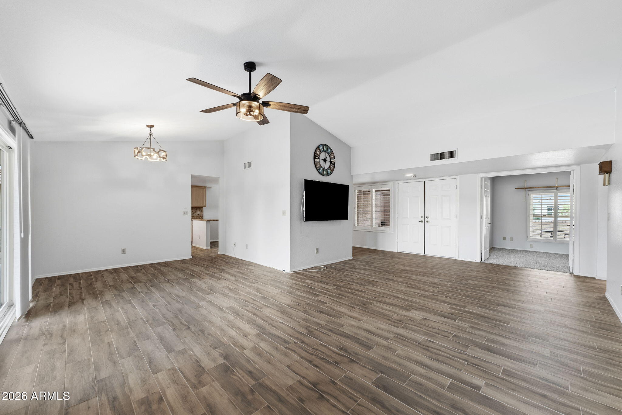 2487 LEISURE WORLD --