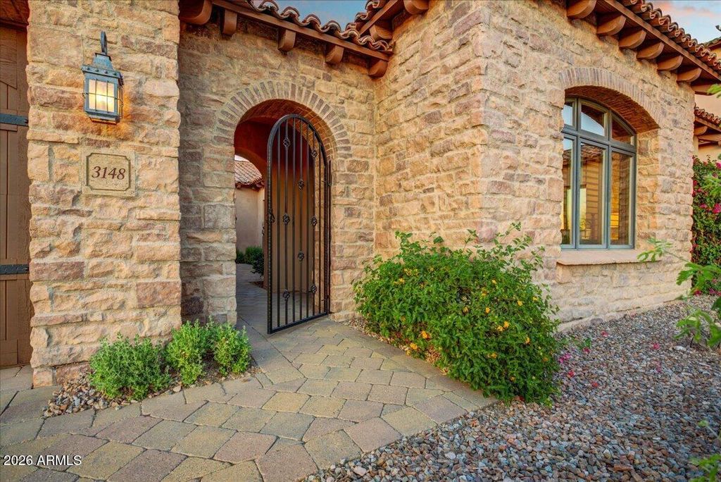 Photo of 3148 S Prospector Circle S, Gold Canyon, AZ 85118 (MLS # 6996328)