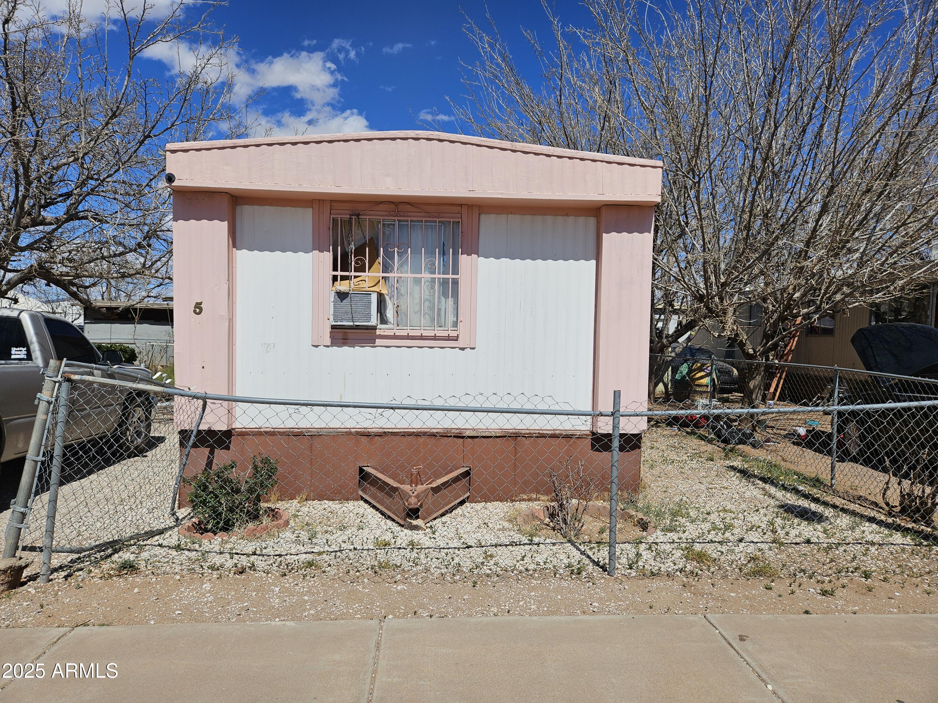 810 E 21st Street Trl5