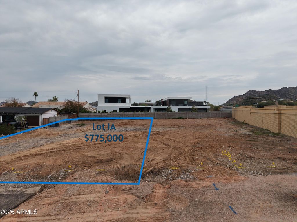 Photo of 1824 E Aurelius Avenue #-, Phoenix, AZ 85020 (MLS # 6962890)