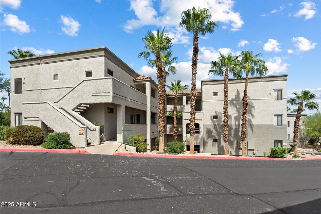 Photo of 10401 N Saguaro Boulevard #326, Fountain Hills, AZ 85268 (MLS # 6921649)