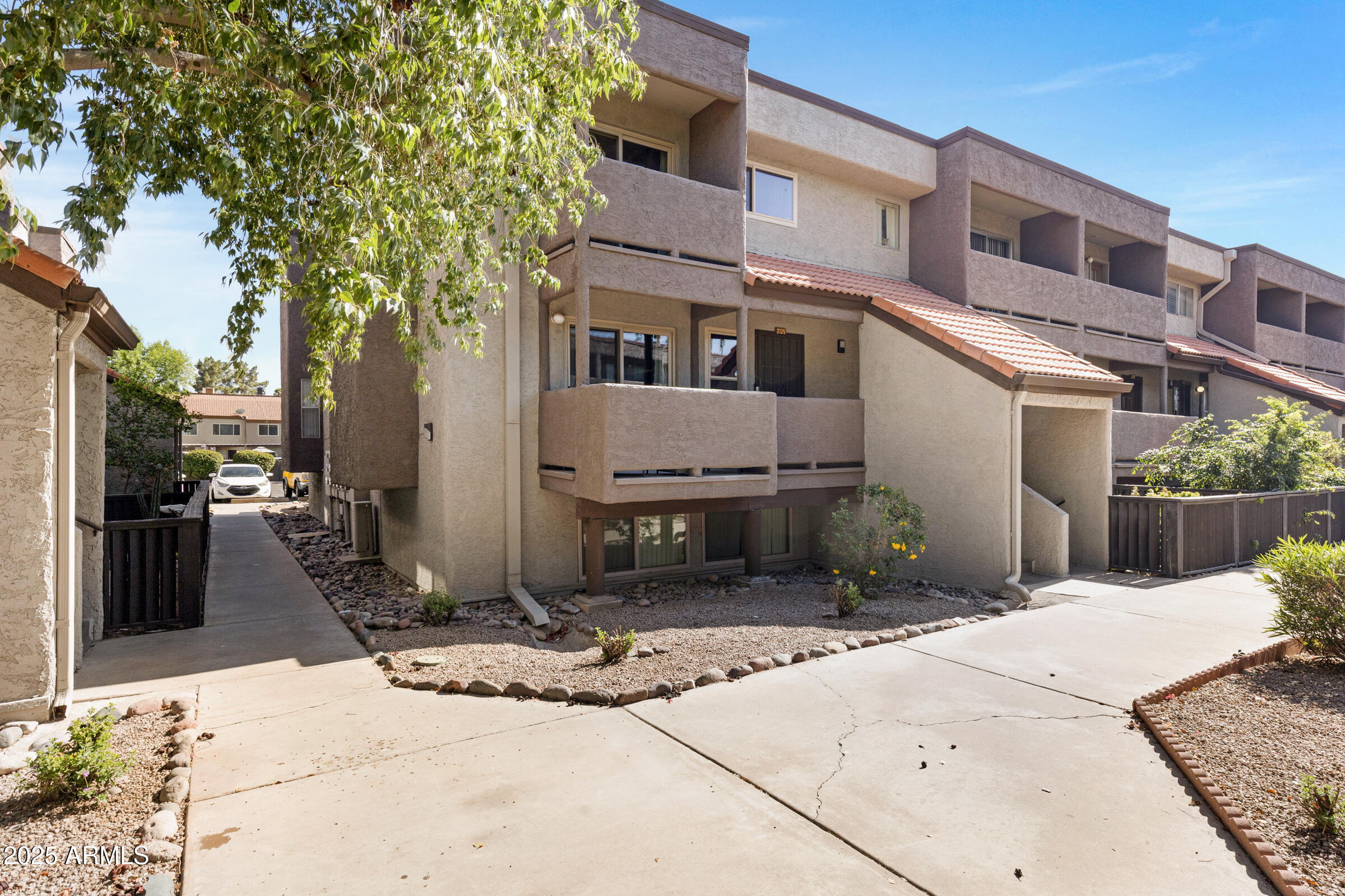 1645 W BASELINE Road 2125