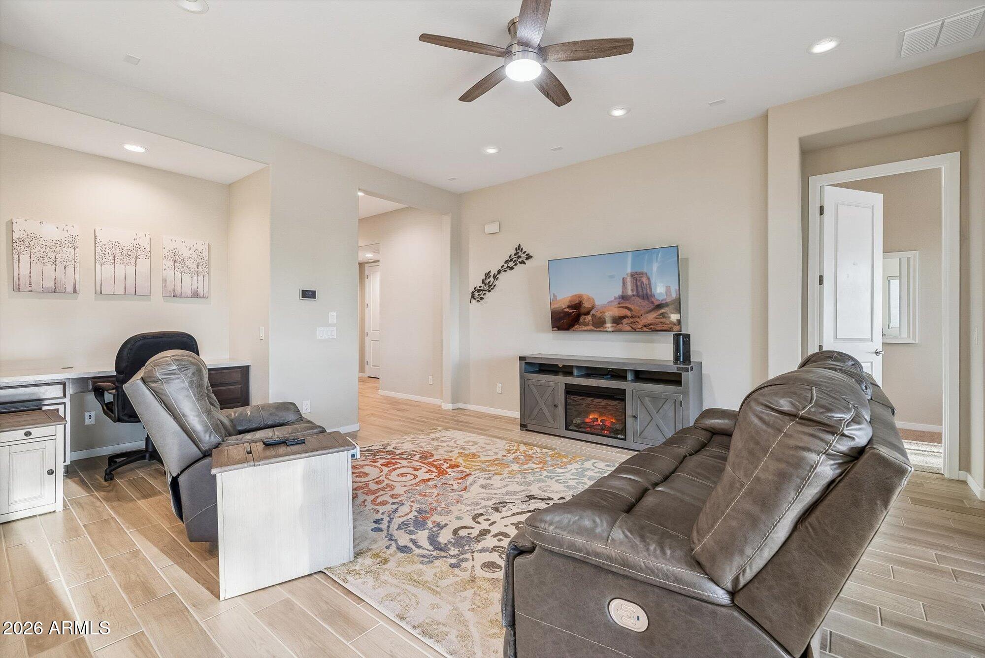 600 N San Ricardo Trail