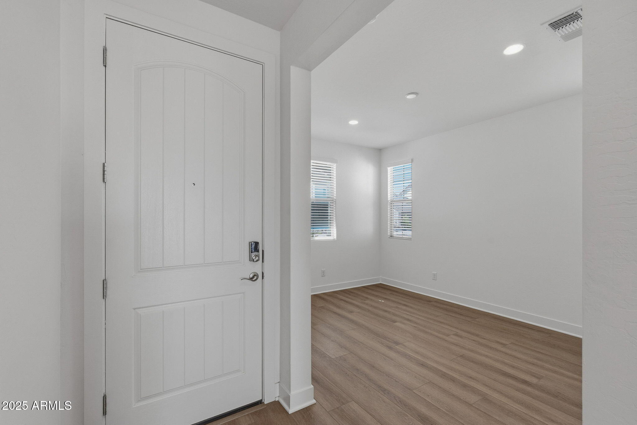 3298 W GARNET Street