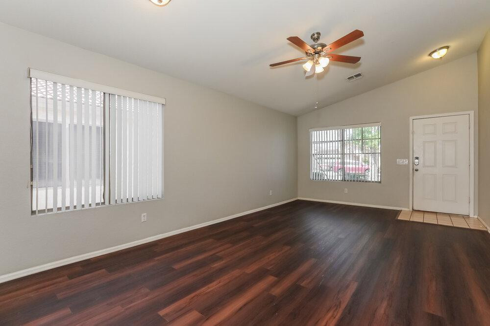 1069 E Nardini Street