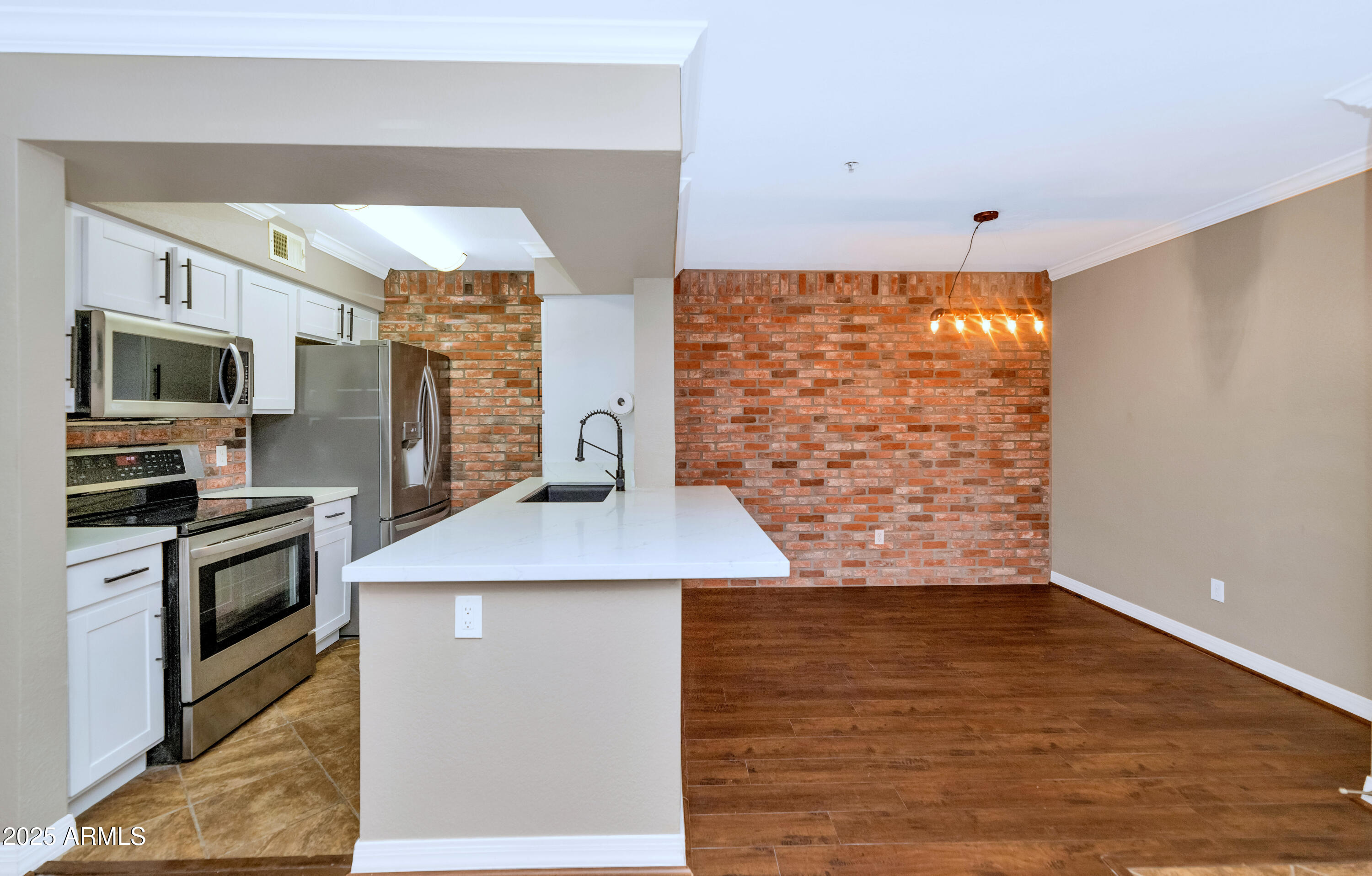 2025 E CAMPBELL Avenue 143