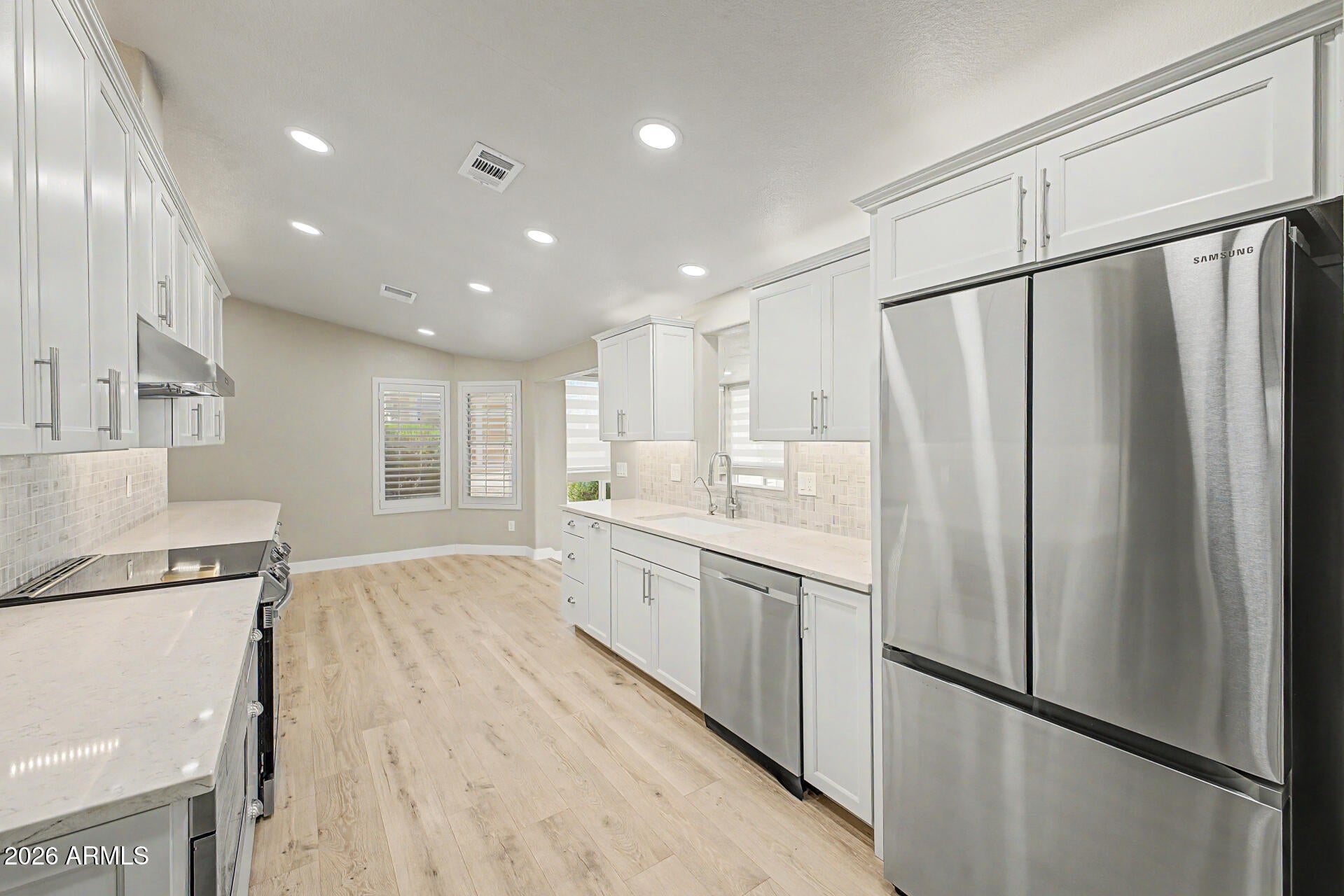 215 N POWER Road 423