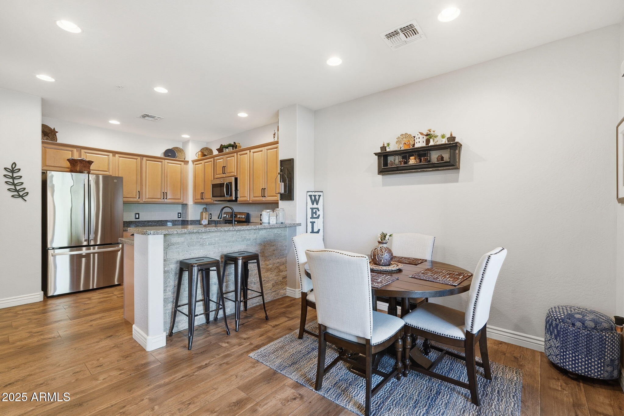 2425 W Bronco Butte Trail 2039