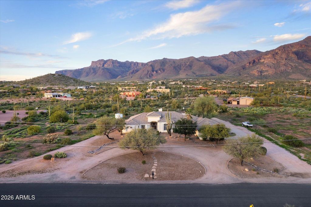 Photo of 10686 E Baseline Avenue, Gold Canyon, AZ 85118 (MLS # 6964928)