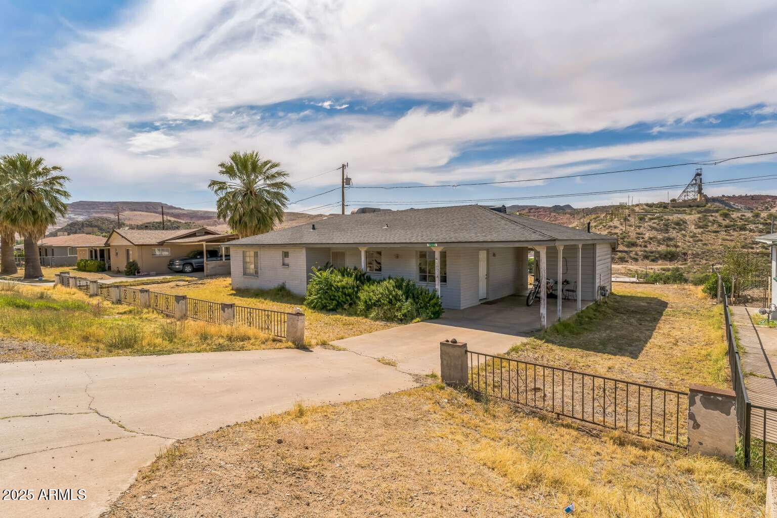 316 W SUNSET Street
