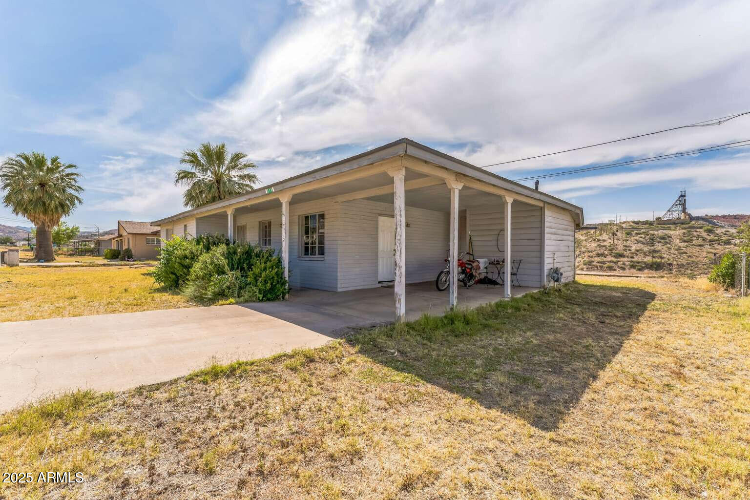 316 W SUNSET Street
