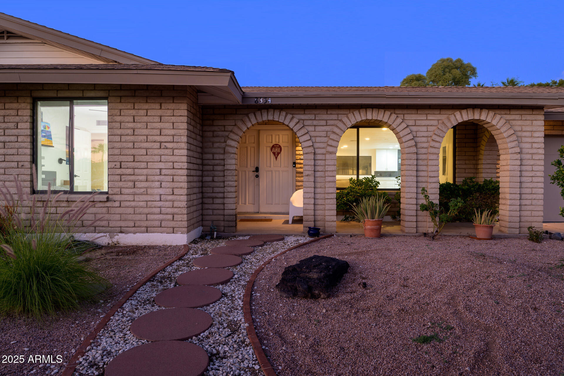 8354 E VIA DE DORADO --