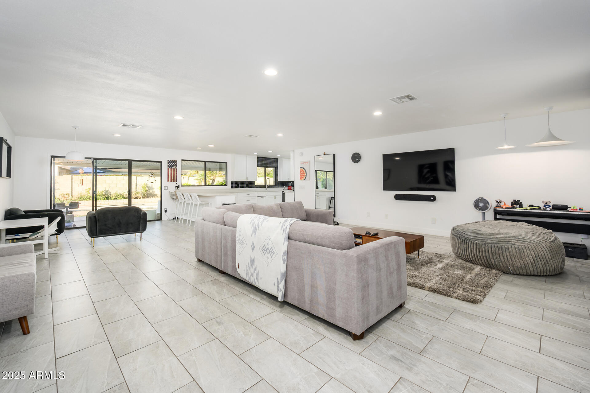 8354 E VIA DE DORADO --