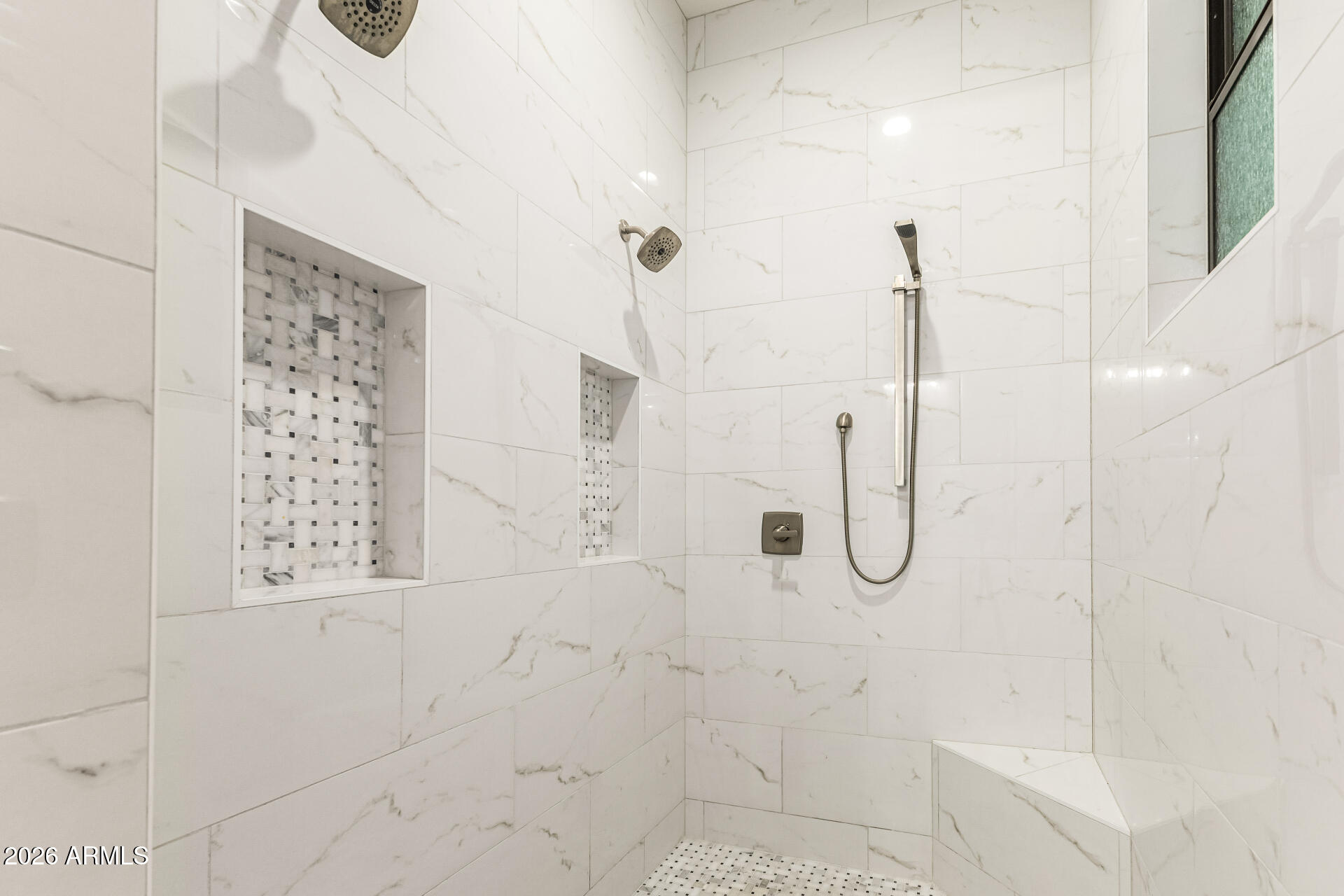 ENCANTO REAL - Residential