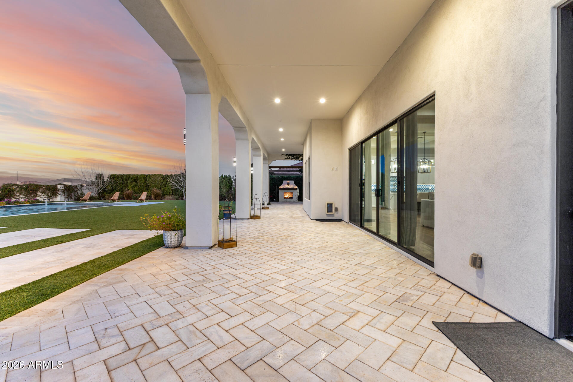 ENCANTO REAL - Residential