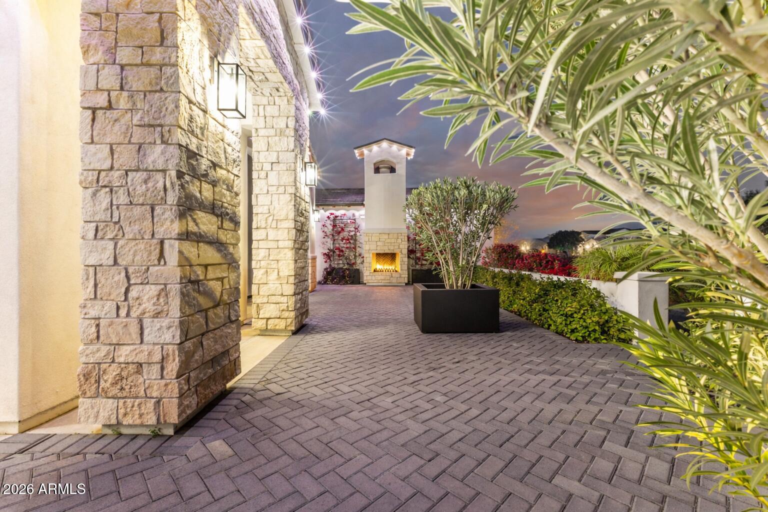ENCANTO REAL - Residential